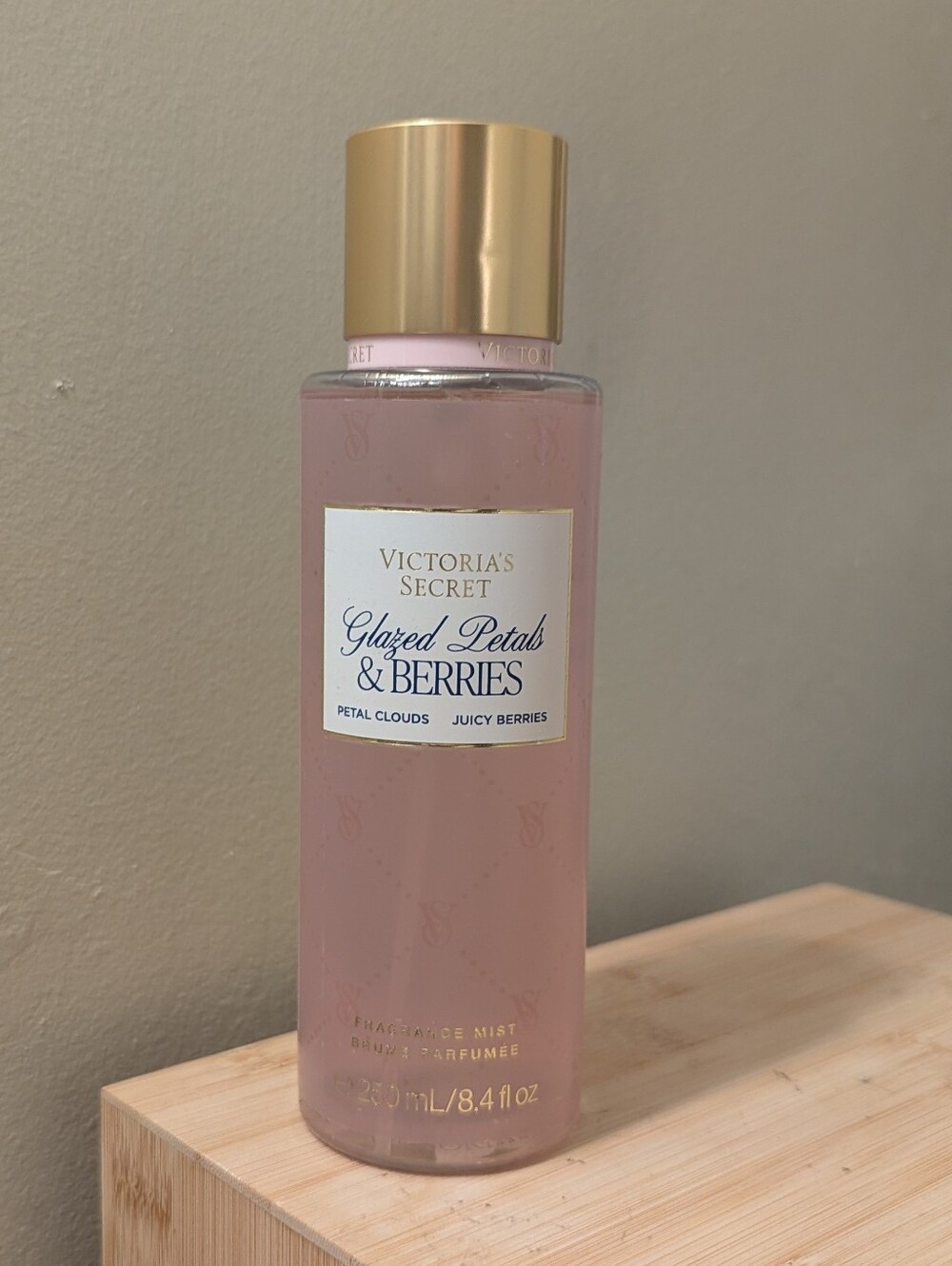 Victoria's Secret Pink Glazed Petals & Berries Body Mist